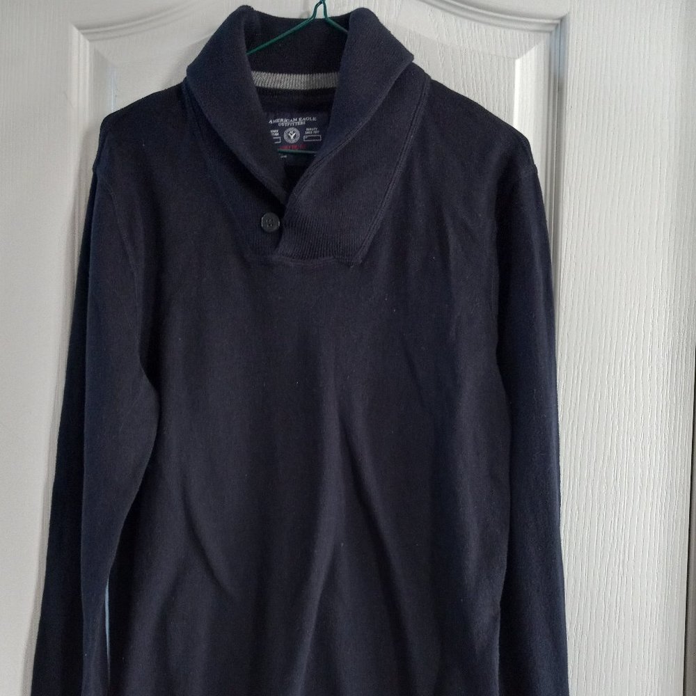 Men's Small NWT American Eagle Outfitters Navy Shawl Collar Sweater.